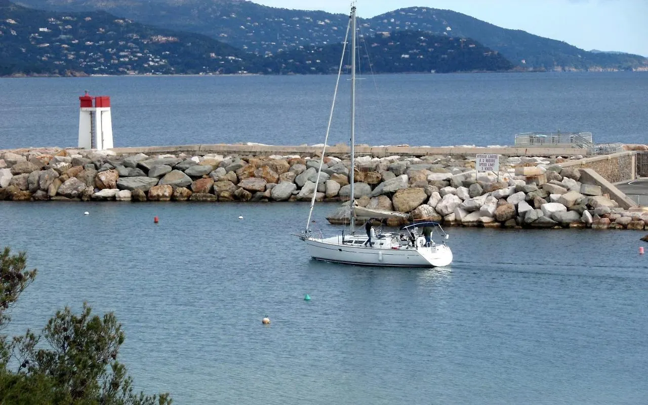 T2 BORMES LES MIMOSAS, La Faviere à 5 mn à pieds de la plage 0*, Bormes-les-Mimosas