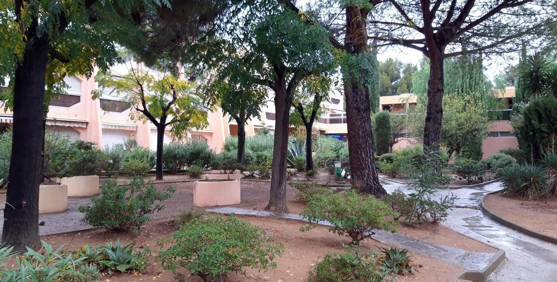 T2 BORMES LES MIMOSAS, La Faviere à 5 mn à pieds de la plage Appartement